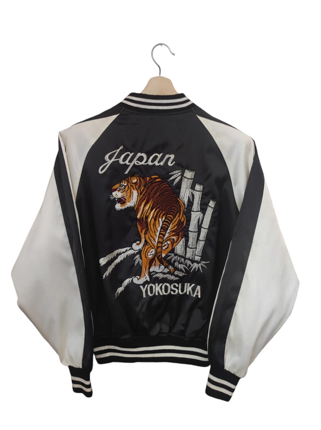 日本製 NUMBER (NINE) 虎 silk スカジャン vintage限定 NUMBER (NINE) 虎 日本限定 silk スカジャン vintage 日本製 NUMBER
