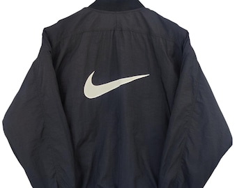 Vintage 90er Jahre Nike Schwarz Nike Swoosh Nike Air Jordan Nike Bomber Nike 90s Streetwear Nike Sportswear USA Japan Größe schwarz Windbreaker passt L