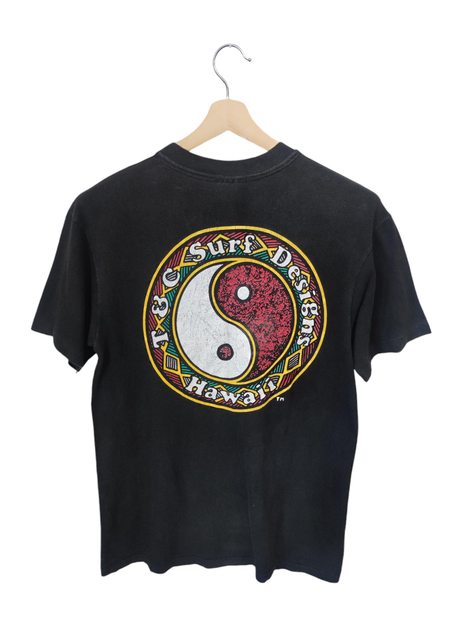 80s Vintage Ying Yang Town & Country Sun Faded Surf Skate Store 