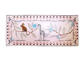 Chemin De Lit, bout de lit, plaid design unique peint par l'artiste ina de saint andéol. Inspiration  Girafe 200X85,