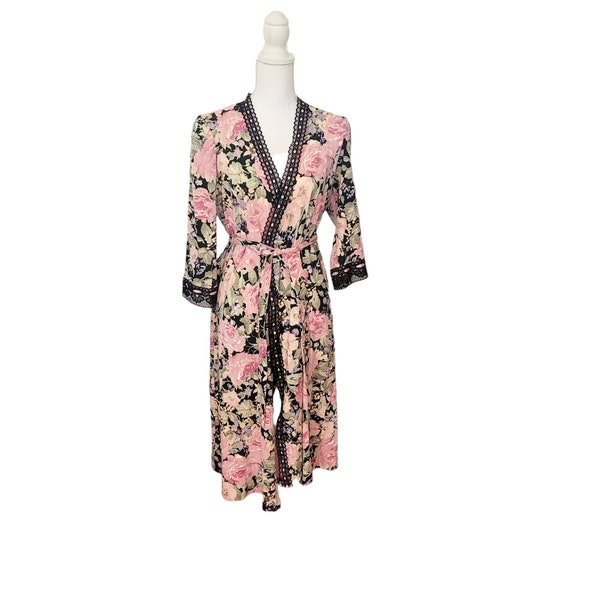 Vintage Lorraine USA Pink and Black Floral Robe with Lace Trim Long Sleeve Small