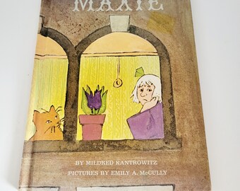 Maxie Hardcover 1970 by Mildred Kantrowitz
