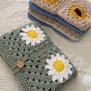 Crochet Daisy Book Cover, Crochet Sunflower Book Cover, Crochet Sleeve,Flower Book Cover, Crochet Accessories, Crochet Granny Book Cover