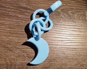Piercing van fursuit-maan