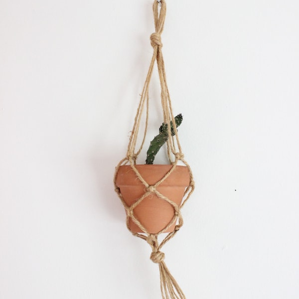 Mini Plant Hanger, Macrame Plant Hanger, Macrame Hanger, Twine Plant Hanger, Knotted Plant Hanger, Small Macrame Hanger, Boho Plant Decor