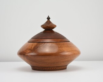 Round Box Photo Prop Treasure Box 114 Round Lidded Box 8x8 Box Hand Turned Wood Turned Box Display Box Arizona Mesquite Wood Box