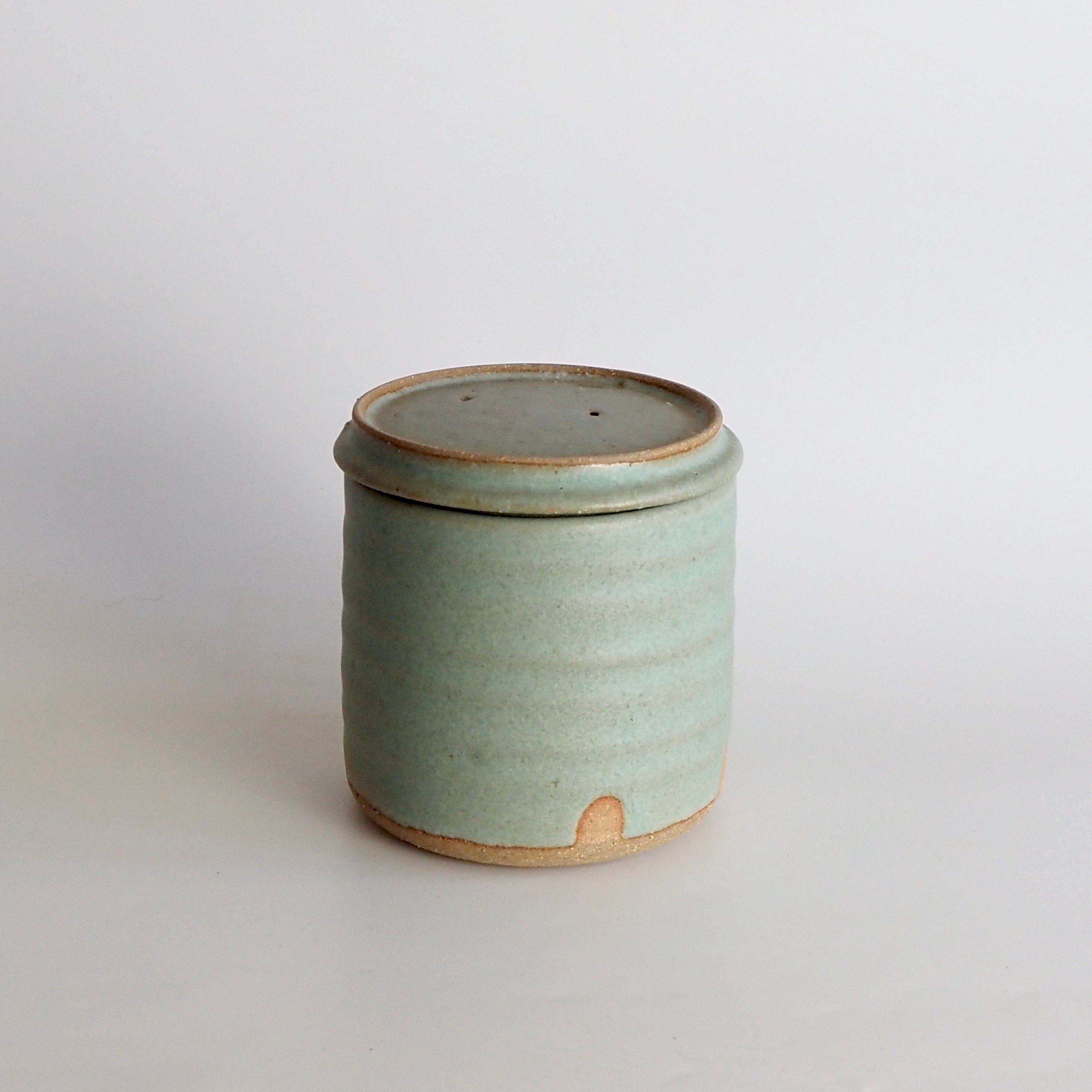 Beurrier à Eau Vert Artisanal en Grès