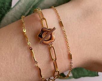 Bracelet plaqué or/bracelet perlé/bracelet rose rouge/bracelet superposition/bracelet fait main/bracelet or/bijou perlé