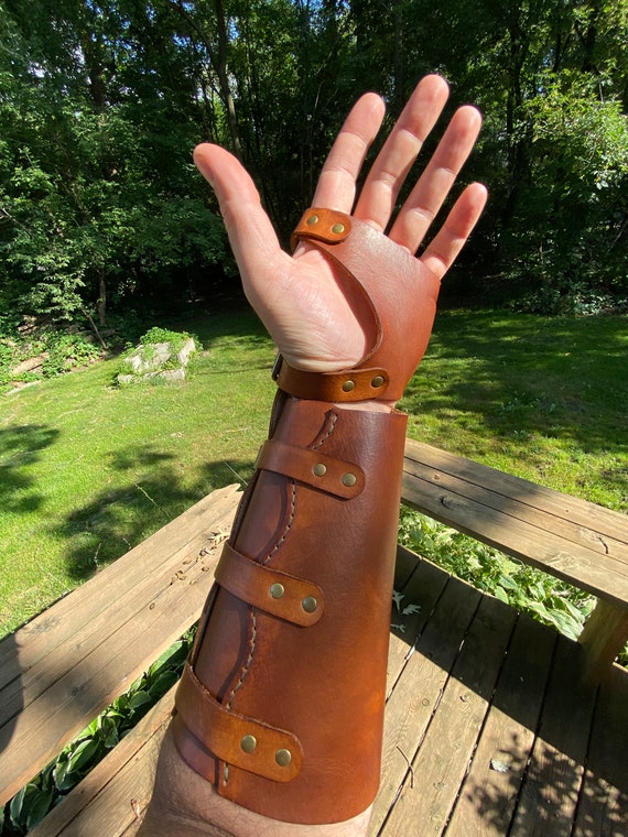 Leather Bracers, Viking Bracers, Leather Gauntlets, Arm Bracers, Leather  Arm Bracers, Medieval Bracers -  Israel