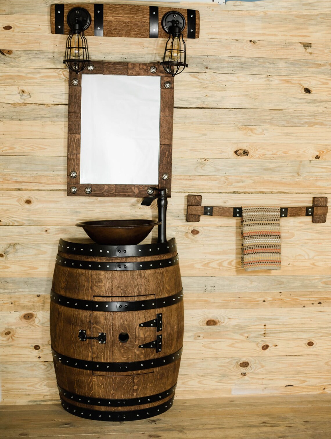 Medio vino rústico barril baño lavabo Vanity con fregadero | Etsy