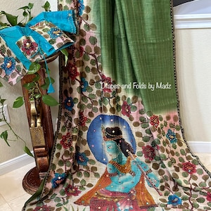 Mehendi grün mit Krishna auf pallu.mixed Tussar Saree mit kalamkari und Knotenstickerei. Geschneidert Bluse Größe 38 zu öffnen bis 42.