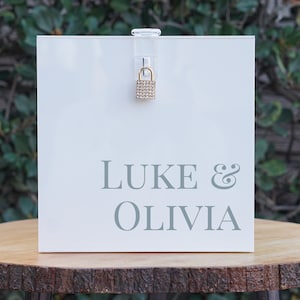 Boîte cadeau personnalisée en acrylique de luxe pour mariage/Bar Mitzvah/soirée avec couvercle - Contient 150 enveloppes - Boîte cadeau/monnaie en lucite