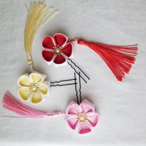 Kanzashi flower pin with tassel