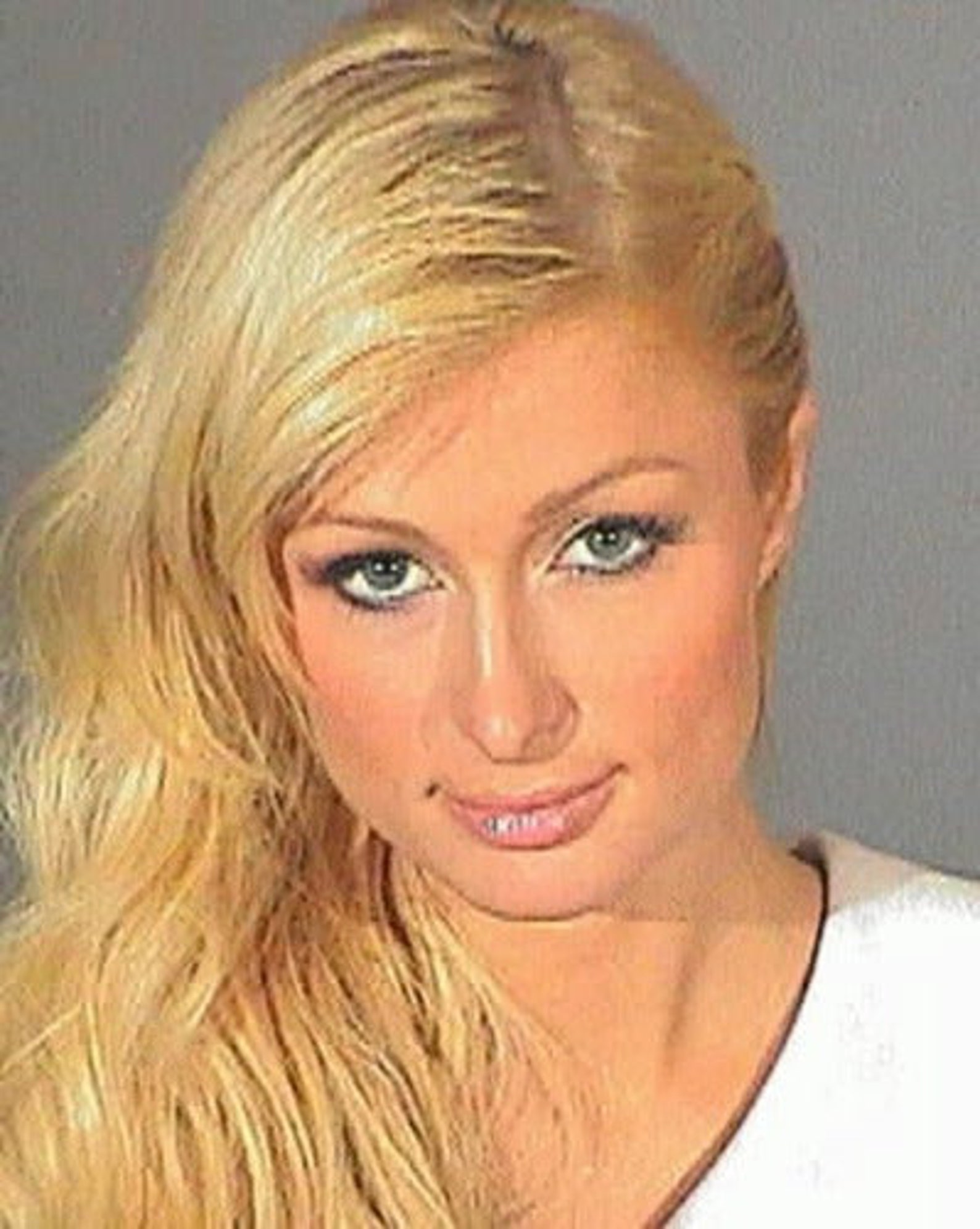 The Fallen Idols 15 Celebrities Who Tarnished Their Images With Horrible Mugshots - xkofpik