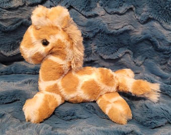 Mini Weighted Minky Giraffe Stuffed Toy: Anxiety Relief