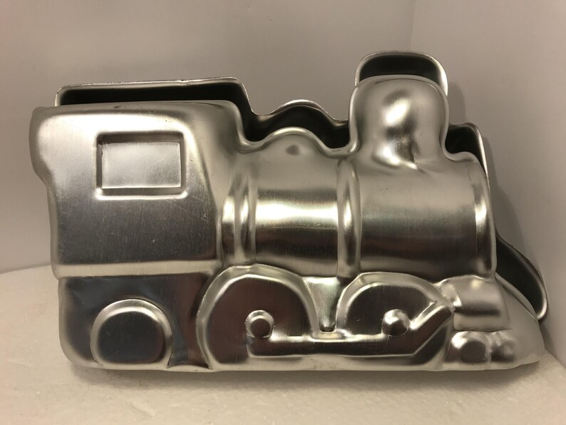 Wilton Vintage Standup 3D Toy Train Choo-Choo Cake Pan 1974 No 502-836