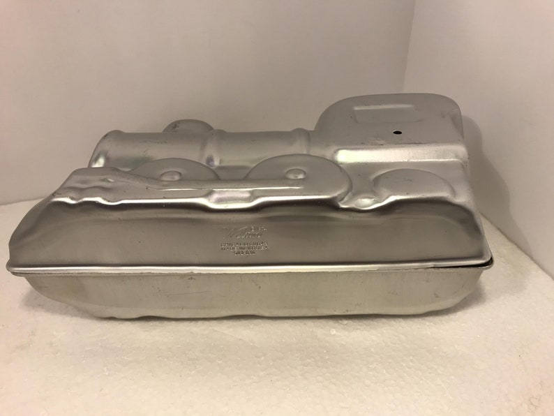 Wilton Vintage Standup 3D Toy Train Choo-Choo Cake Pan 1974 No 502-836