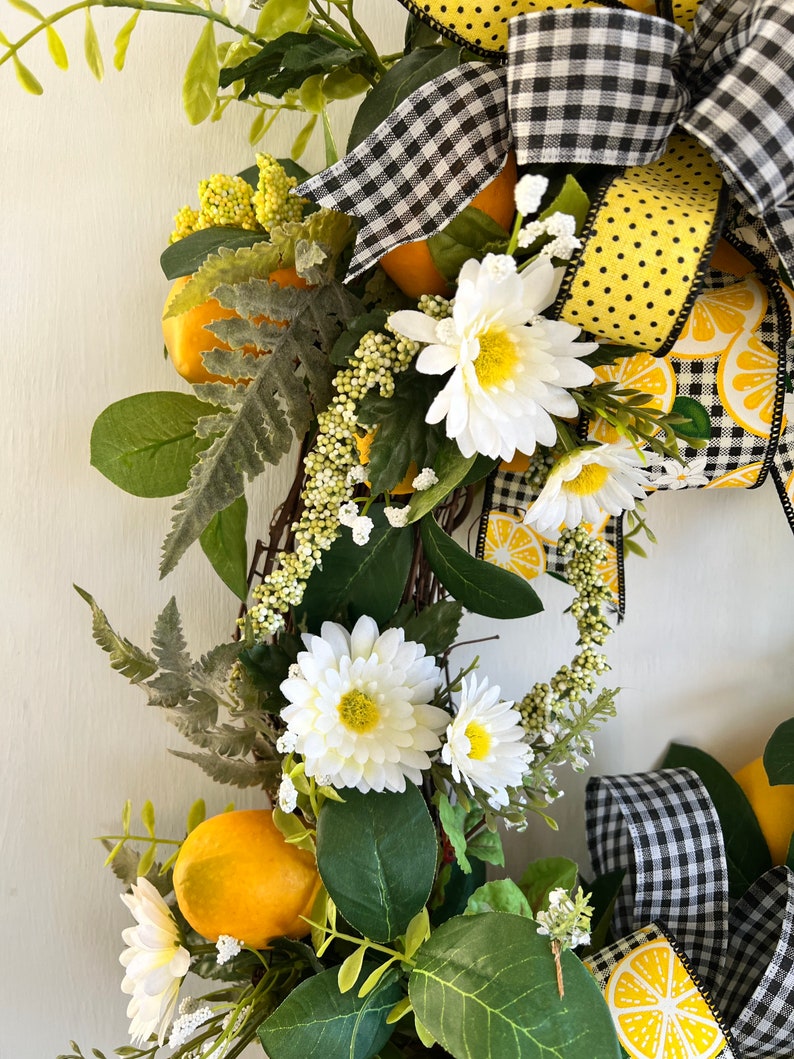 Summer Lemon Daisy Floral Grapevine Wreath, Lemon Everyday Wreath for front door, Farmhouse lemon decor, Summer Lemon Kitchen Decoration image 8