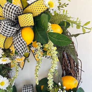 Summer Lemon Daisy Floral Grapevine Wreath, Lemon Everyday Wreath for front door, Farmhouse lemon decor, Summer Lemon Kitchen Decoration image 4