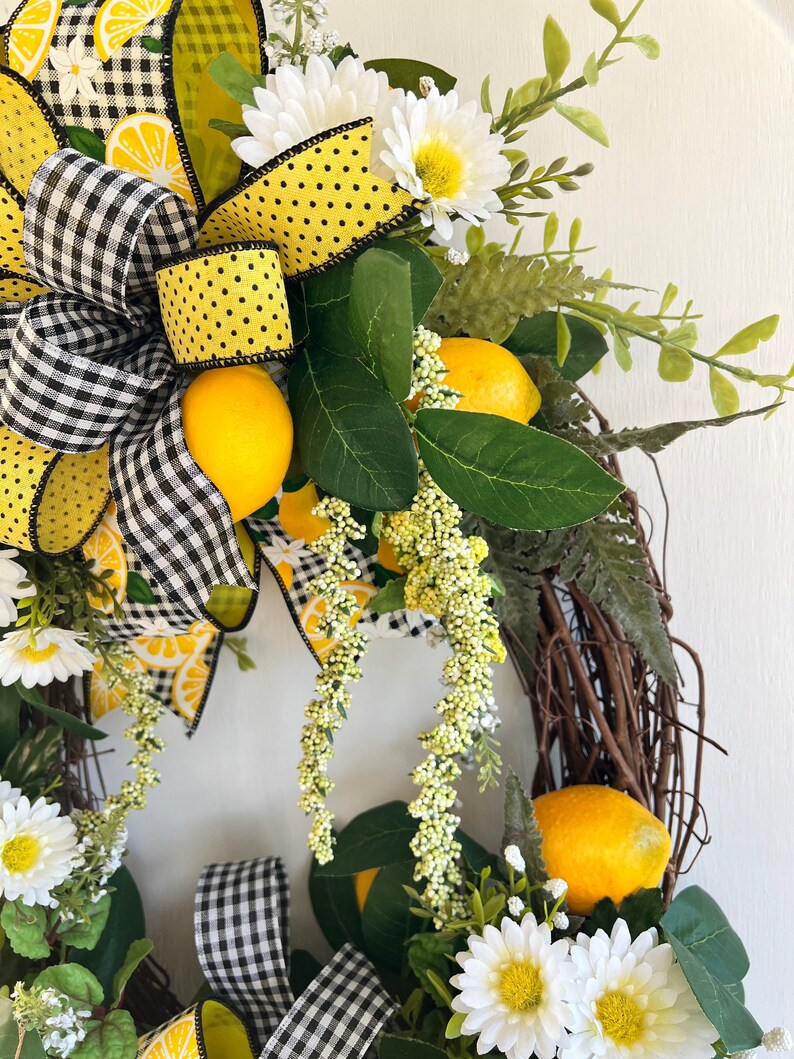 Summer Lemon Daisy Floral Grapevine Wreath, Lemon Everyday Wreath for front door, Farmhouse lemon decor, Summer Lemon Kitchen Decoration image 4