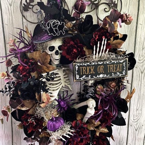 Halloween Skeleton Wreath for Front Door,Mr Bones Skeleton Porch Decor,Halloween Decoration,Scary Door Wreath,Skull Decoration,Skeleton deco