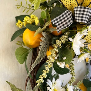 Summer Lemon Daisy Floral Grapevine Wreath, Lemon Everyday Wreath for front door, Farmhouse lemon decor, Summer Lemon Kitchen Decoration image 9