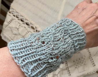 Wool wrist warmers