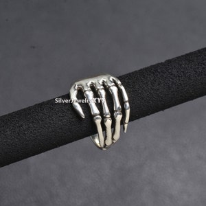 Skeleton Hand Halloween Vintage Rings for Women Men, Gothic Accessories, 925 Sterling Silver, Gothic Ring, Creative Design Jewelry Gift
