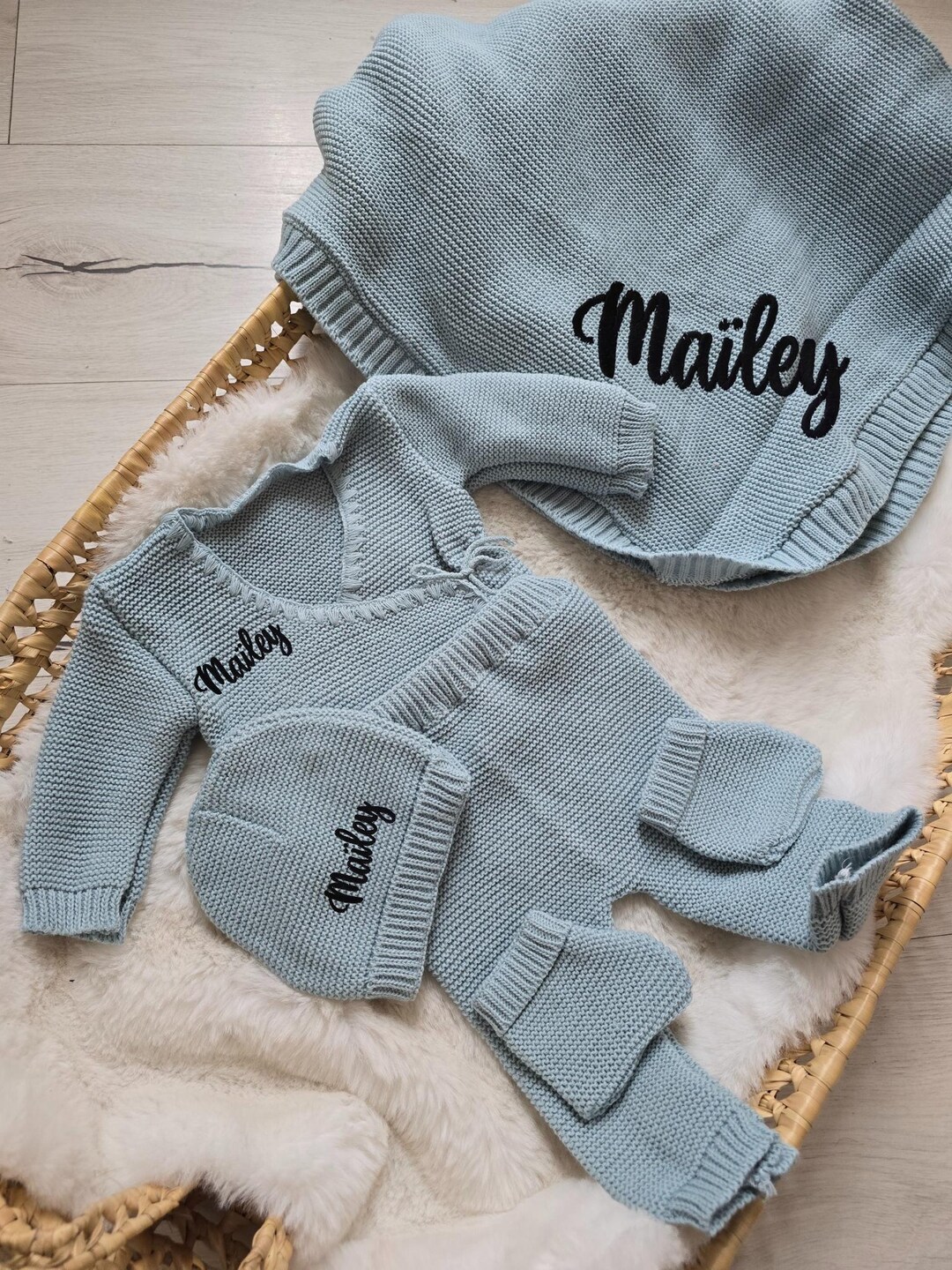 Personalized Knitted Birth Set With First Name - 4 Pieces + Blanket ...