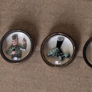 Novelty Buttons x 6 Vintage advertising by Guinness. 1.5cm diameter. (in original box.) image 1