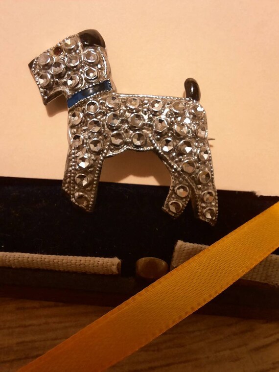 Art deco scottie dog terrier brooch pin in die_st… - image 7
