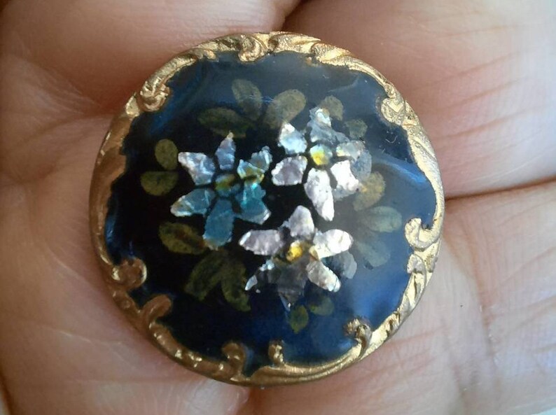 1 rare 19c champleve foil and gilt rococo button 22mm or 2.2cm diameter.
