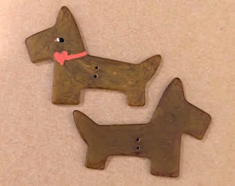 2 large Vintage 1920s Buttons Bakelite Scottie Dog. 4.3cm or 1 inch 14.