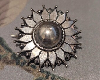Pendentif Médaillon Victorien Plaqué Or Avec Chaîne - Bijou Antique De Belgique, Occasion