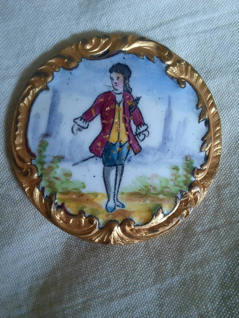 1.2 inch diameter. 1 rare 1800s substancial size full profile of gentleman emaux peints enamel foil rococo border button