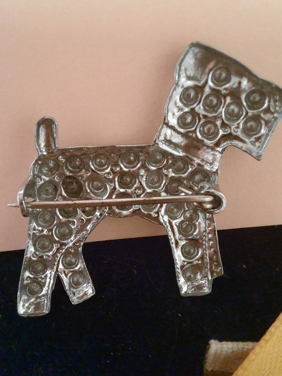 Art deco scottie dog terrier brooch pin in die_st… - image 2