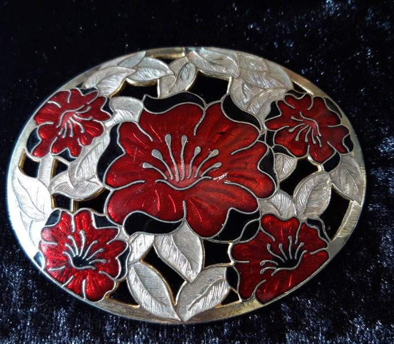 1 Large hibiscus flower enamelled belt buckle signed Fish