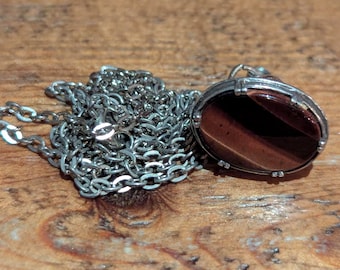 Antique Nouveau Fob pendant necklace with Agate.c 1900s to 1909.