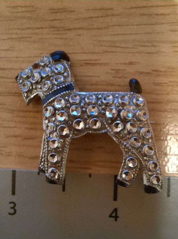 Art deco scottie dog terrier brooch pin in die_st… - image 8