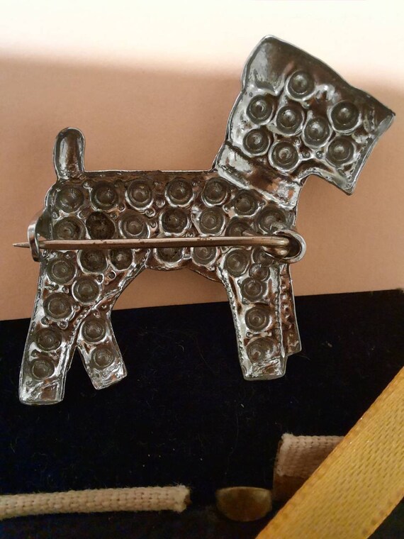 Art deco scottie dog terrier brooch pin in die_st… - image 5