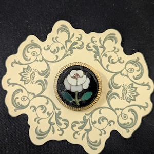 Button 1 c1900s micro mosaic. 2.1cm diameter.