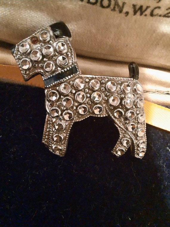 Art deco scottie dog terrier brooch pin in die_st… - image 3