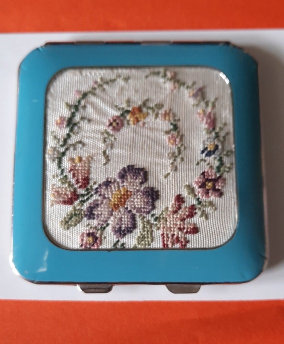 Stunning Micro petit point compact by Rowenta. - image 2