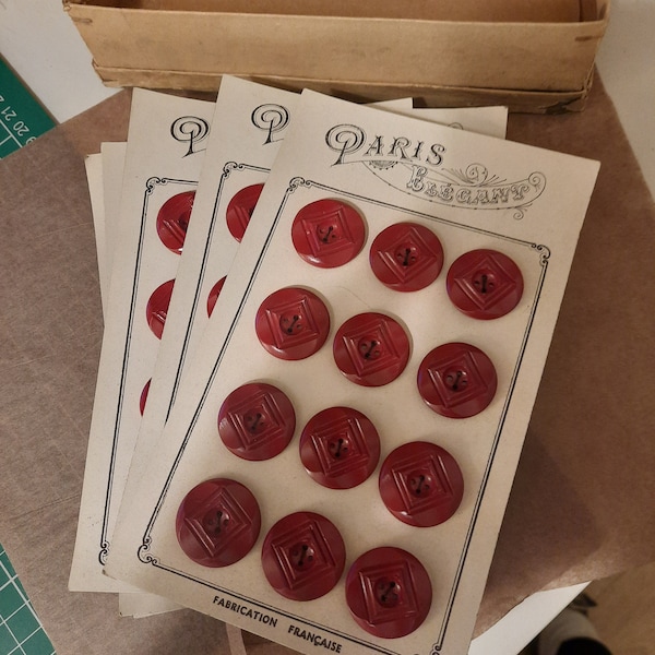 Buttons x 12 french 1920s red wooden enamel 4 hole. 2.5cm or 1 inch diameter.