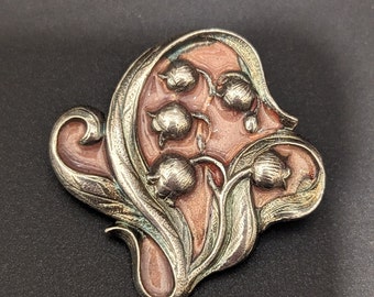 Art nouveau wild lilly plant brooch.