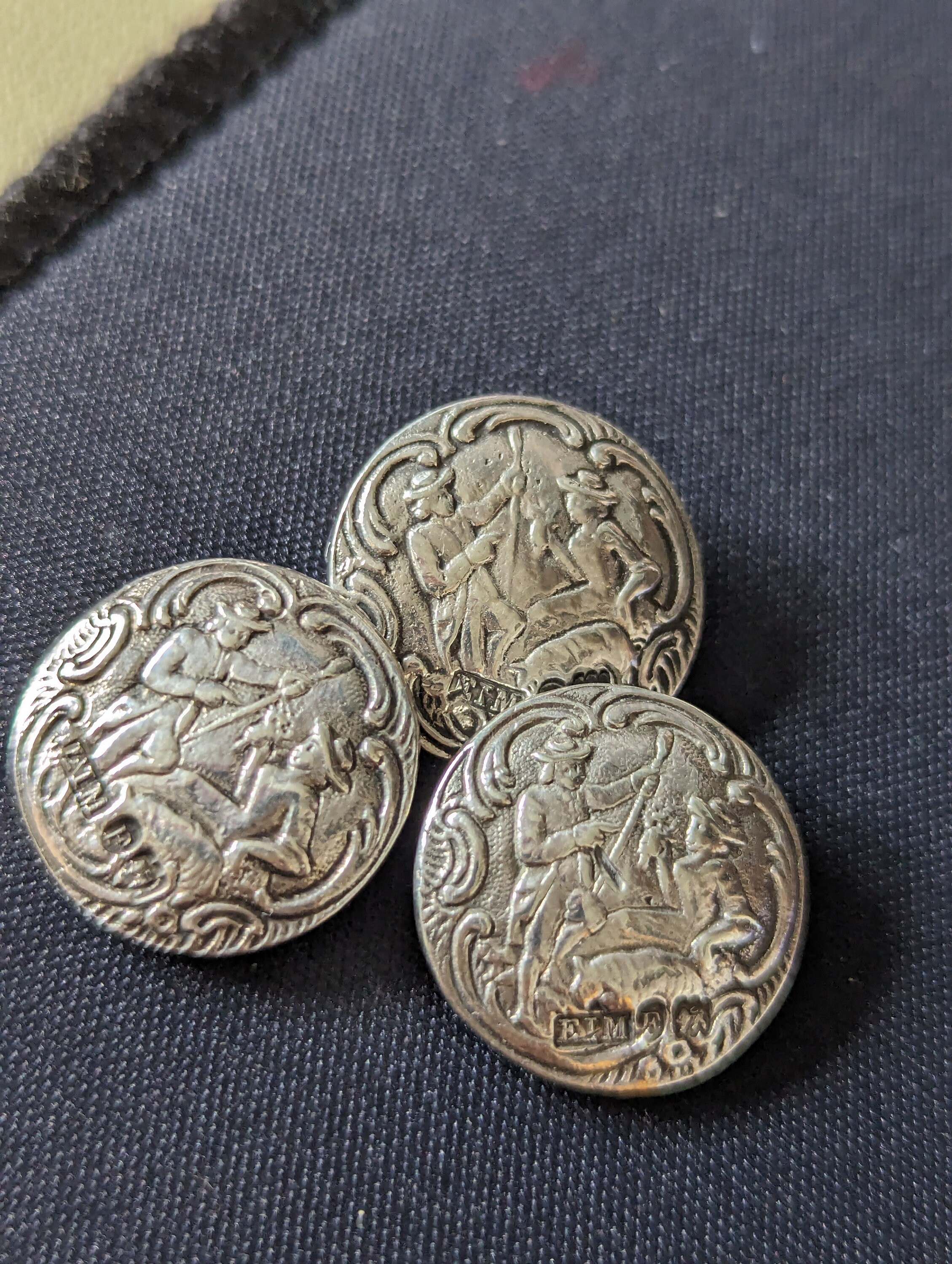 （セール）開催中 人気ブランドも続々プライス 1 Antique Button Silver C1899 of Shepherdess and Gentleman パンツ