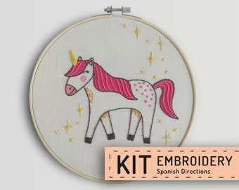 Hand embroidery kit for kids, pink unicorn, unicorn to embroider, Spanish directions, hoop art DIY, Bedroom decor, kids decor, pink hair