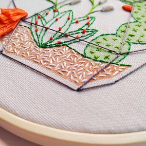 Download cactus embroidery, hand embroidery PDF, cactus terrarium, embroidery pattern, hoop art DIY woman, spanish directions, hand floral image 4