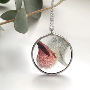Сircle Stained glass necklace with real flowers Terrarium jewelry Red Peony Pink carnation For women Hand made Boho style Pressed flowers