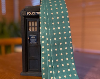 Sixth Doctor, Dilemma Lavalliere Cravat